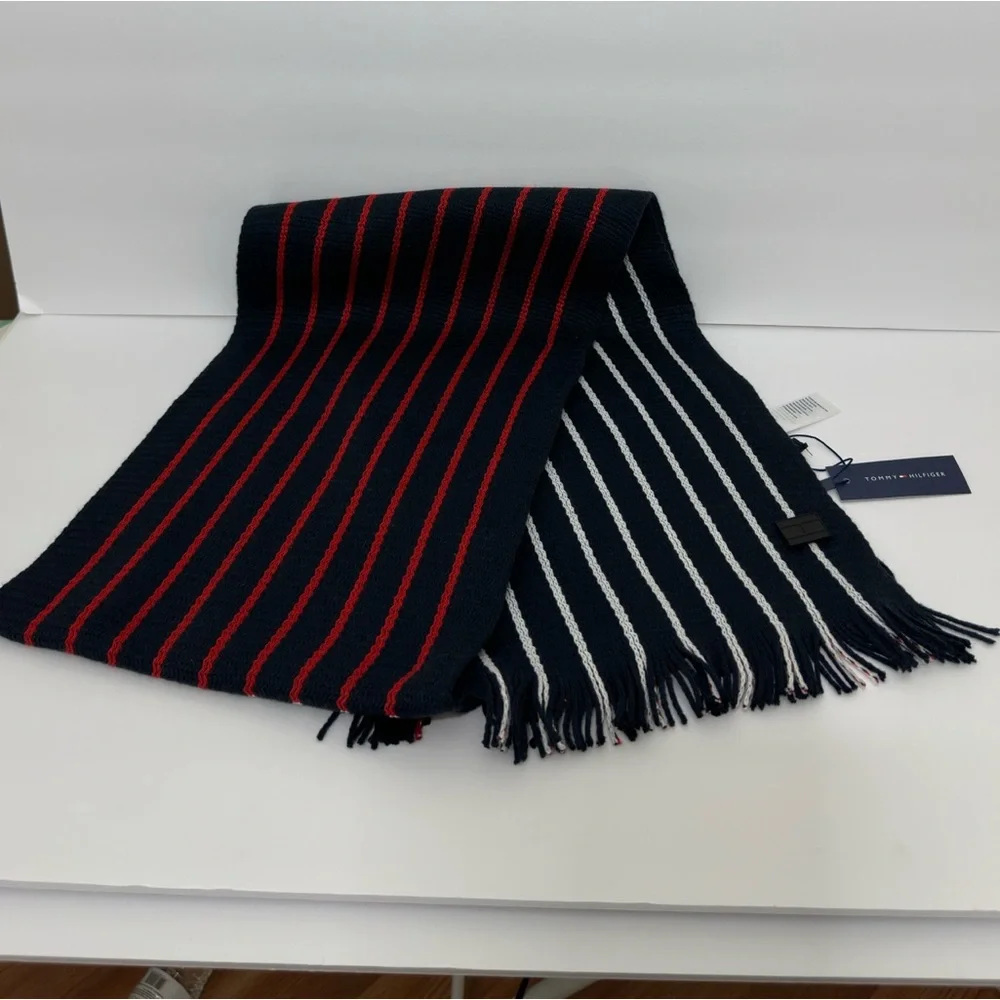 NWT Tommy Hillfiger || stripped men’s scarf
